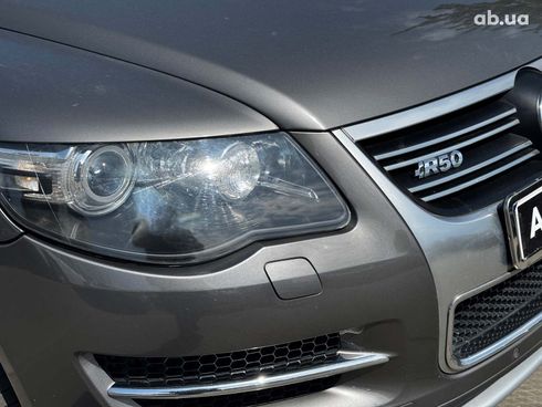Volkswagen Touareg 2008 серый - фото 8
