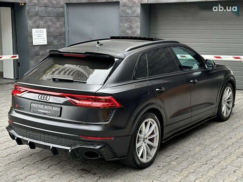 Audi RS Q8 2020 - фото 17