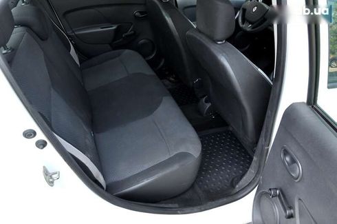 Renault Logan 2016 - фото 22