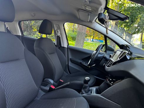 Peugeot 208 2019 серый - фото 61