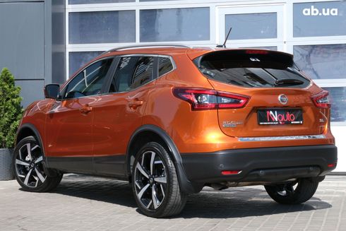 Nissan Rogue 2020 золотистый - фото 5