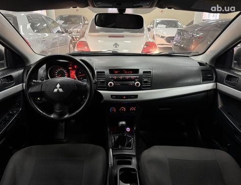 Mitsubishi Lancer 2008 серебристый - фото 4