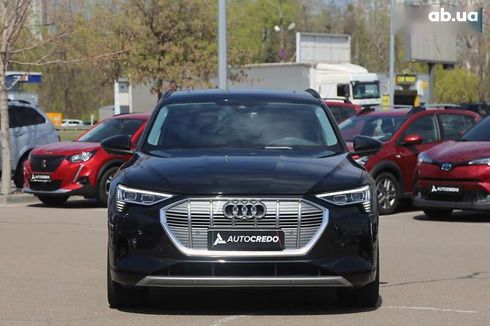Audi E-Tron 2022 - фото 2