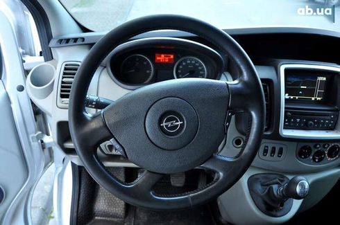 Opel Vivaro 2014 - фото 27