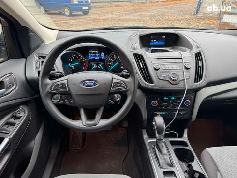 Ford Escape 2018 серый - фото 14