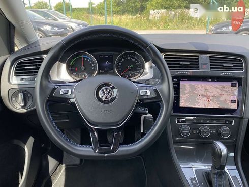 Volkswagen e-Golf 2020 - фото 24