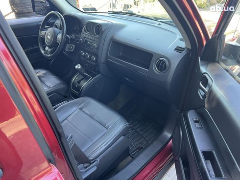 Jeep Patriot 2016 красный - фото 6