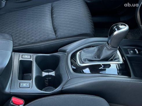 Nissan X-Trail 2019 белый - фото 12