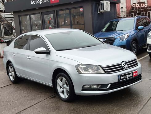 Volkswagen Passat 2011 серый - фото 3