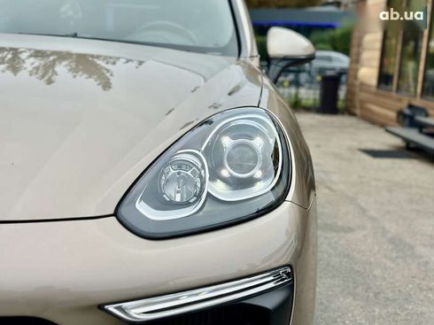 Porsche Cayenne 2015 - фото 14