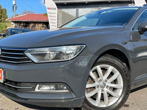 Volkswagen Passat 2015 серый - фото 9