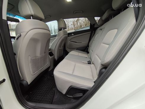 Hyundai Tucson 2018 белый - фото 15