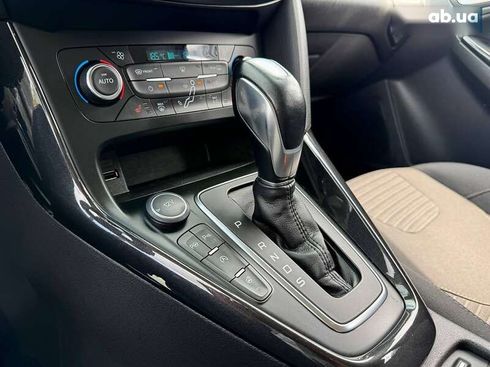 Ford Focus 2015 - фото 29