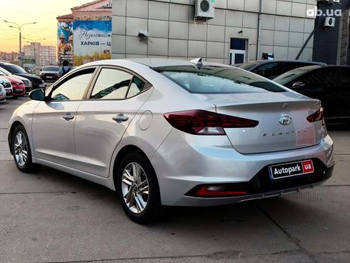 Hyundai Elantra 2019 серый - фото 4