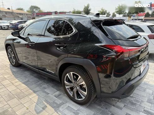 Lexus UX 2020 - фото 11