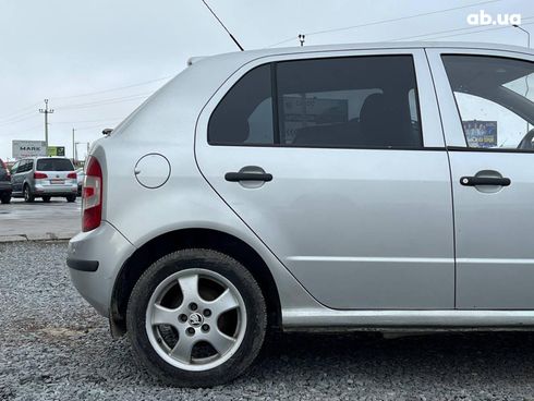Skoda Fabia 2006 серый - фото 17