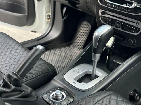 Renault Megane 2012 белый - фото 20
