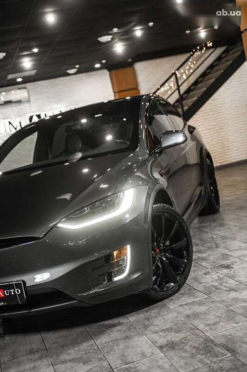 Tesla Model X 2019 - фото 16