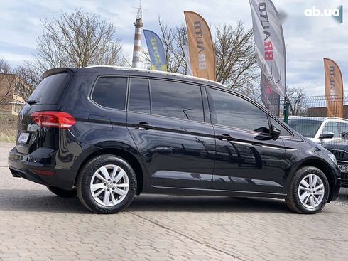 Volkswagen Touran 2020 - фото 22
