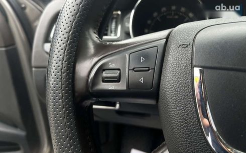 Skoda Superb 2012 - фото 16