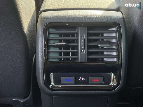 Volkswagen Passat 2021 - фото 25