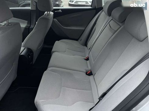 Volkswagen Passat 2010 - фото 21