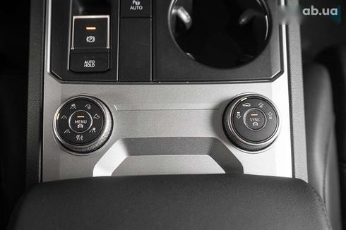 Volkswagen Touareg 2021 - фото 17