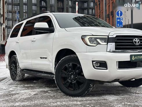Toyota Sequoia 2017 - фото 4