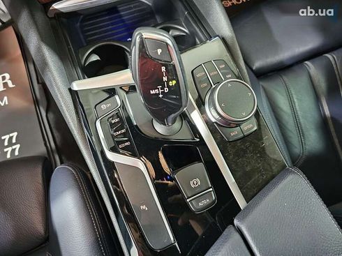 BMW 5 серия 2017 - фото 27