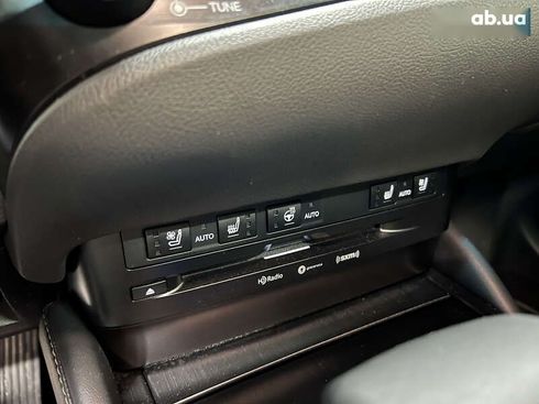 Lexus ES 2018 - фото 26