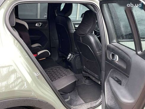 Volvo XC40 2021 - фото 20