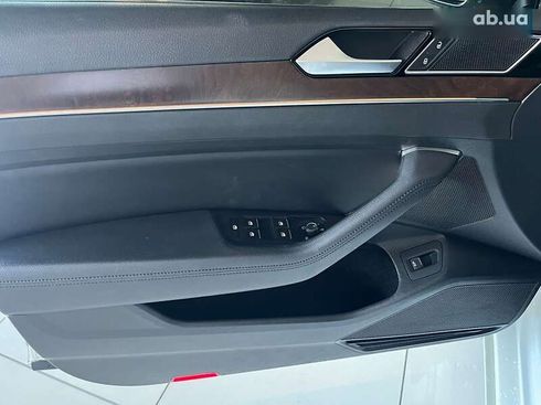 Volkswagen Passat 2018 - фото 11