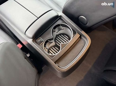 Mercedes-Benz V-Класс 2021 - фото 25