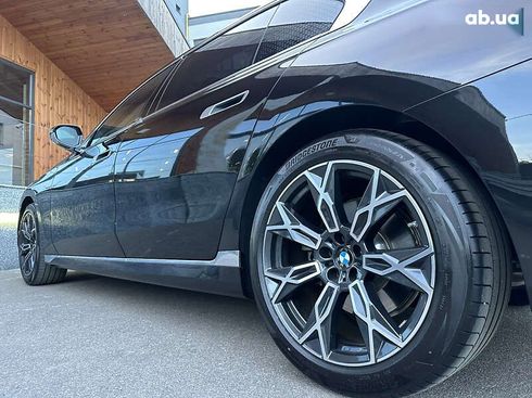 BMW 7 серия 2023 - фото 9