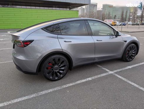 Tesla Model Y 2024 - фото 8