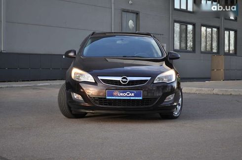 Opel Astra 2012 - фото 3