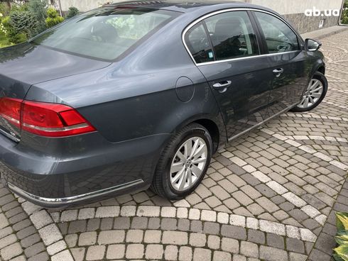 Volkswagen Passat 2013 серый - фото 7