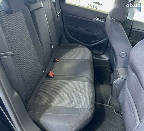 Peugeot 308 2019 - фото 10
