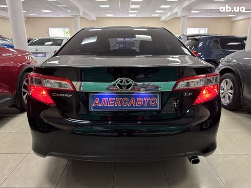 Toyota Camry 2011 черный - фото 10