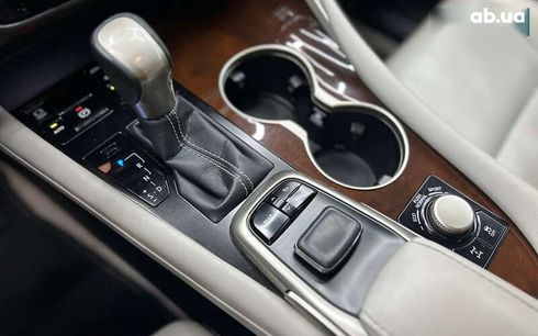 Lexus RX 2018 - фото 18