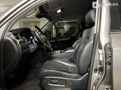 Lexus LX 2016 - фото 17