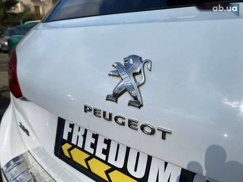 Peugeot 308 2015 - фото 17