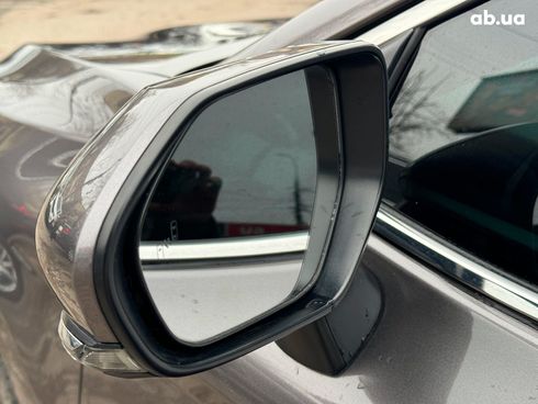 Toyota Camry 2022 серый - фото 12