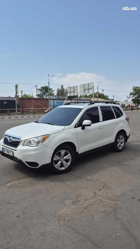Subaru Forester 2014 белый - фото 4