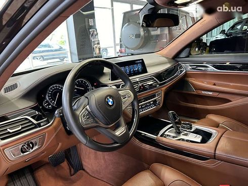 BMW 7 серия 2016 - фото 25