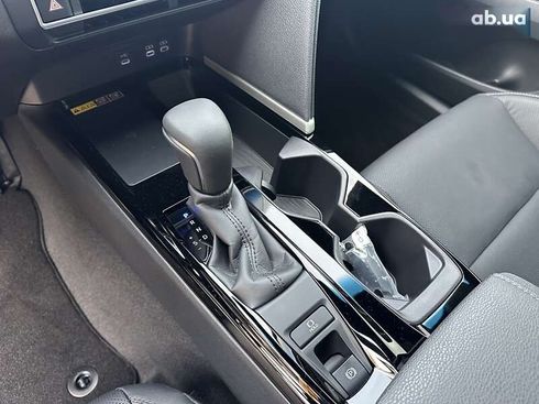 Toyota Camry 2025 - фото 19