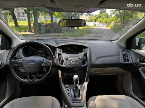 Ford Focus 2016 белый - фото 22