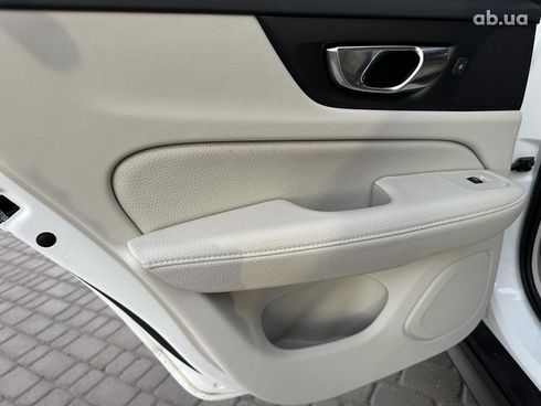 Volvo V60 2021 белый - фото 25