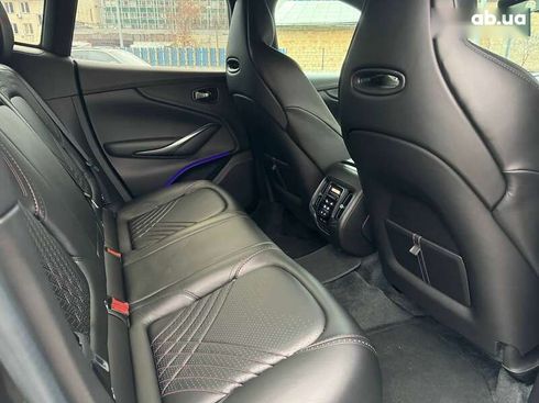 Aston Martin DBX 2021 - фото 15