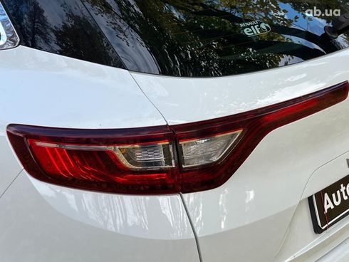 Renault Megane 2018 белый - фото 12